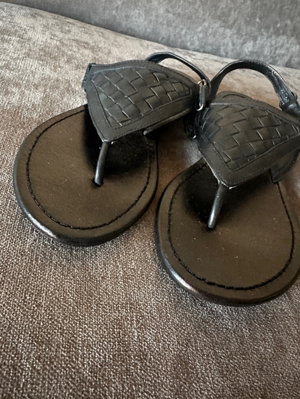 BARNEYS New York Black Woven Leather Thong Sandals RARE Size 36 US 6 - Picture 6 of 10